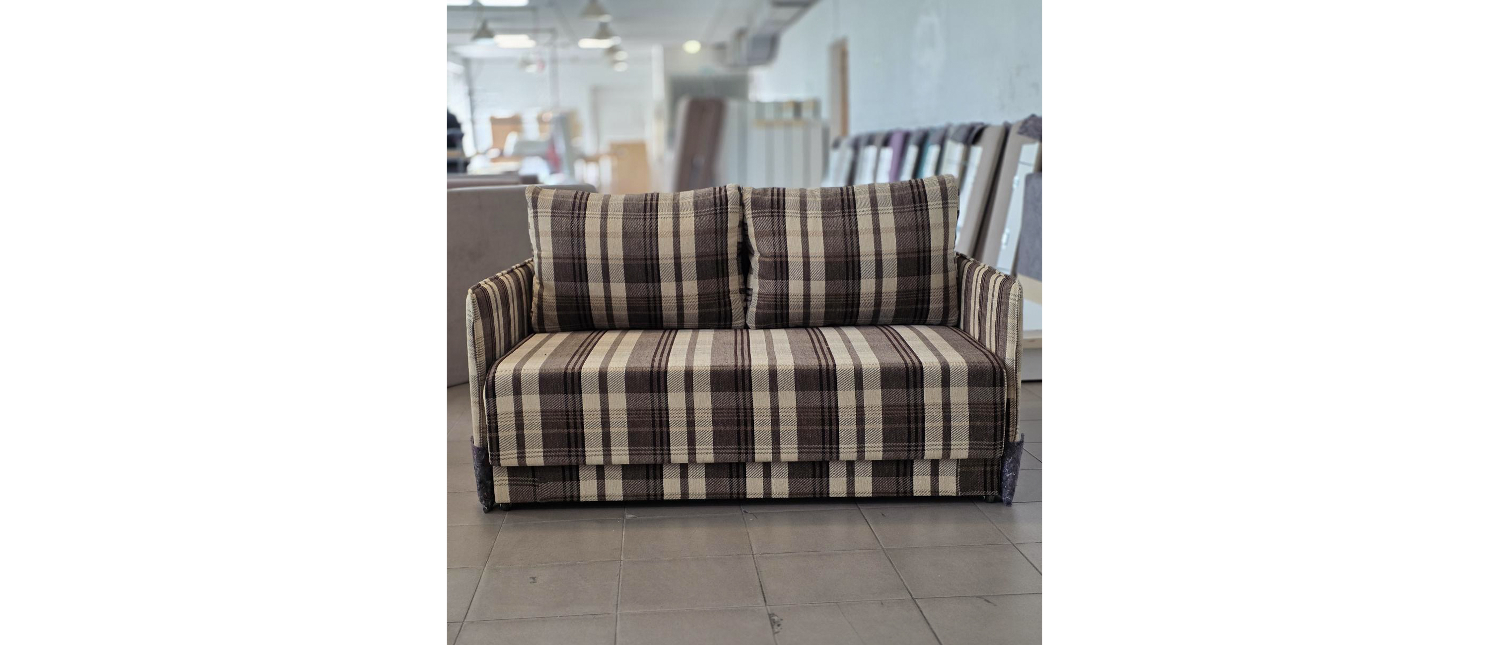 straight-sofa-chester-130_2