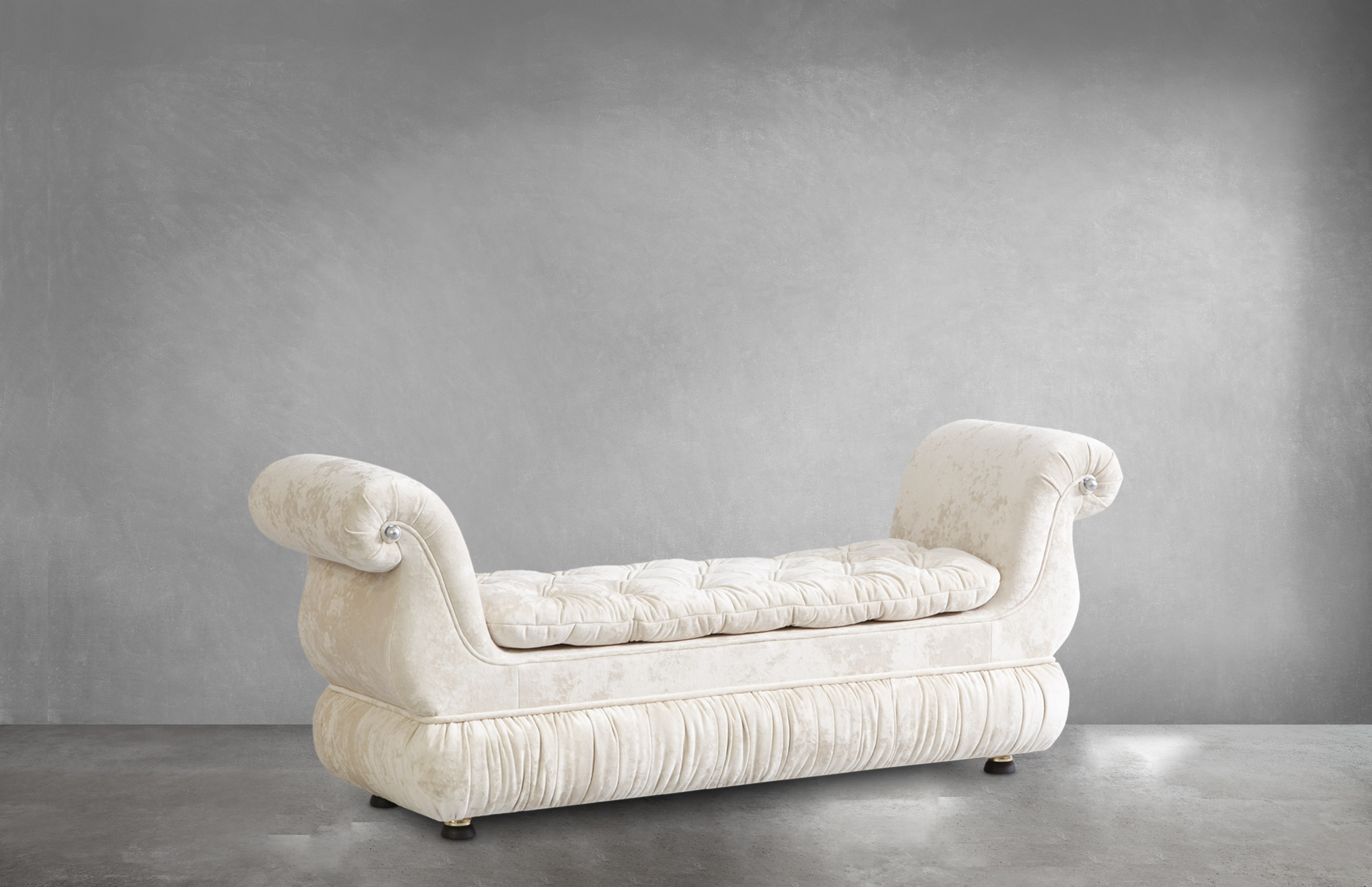 couch-kleopatra-plush_1